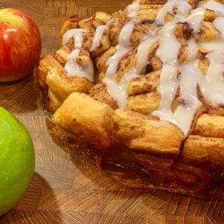 Finished cinnamon roll pull apart with apples