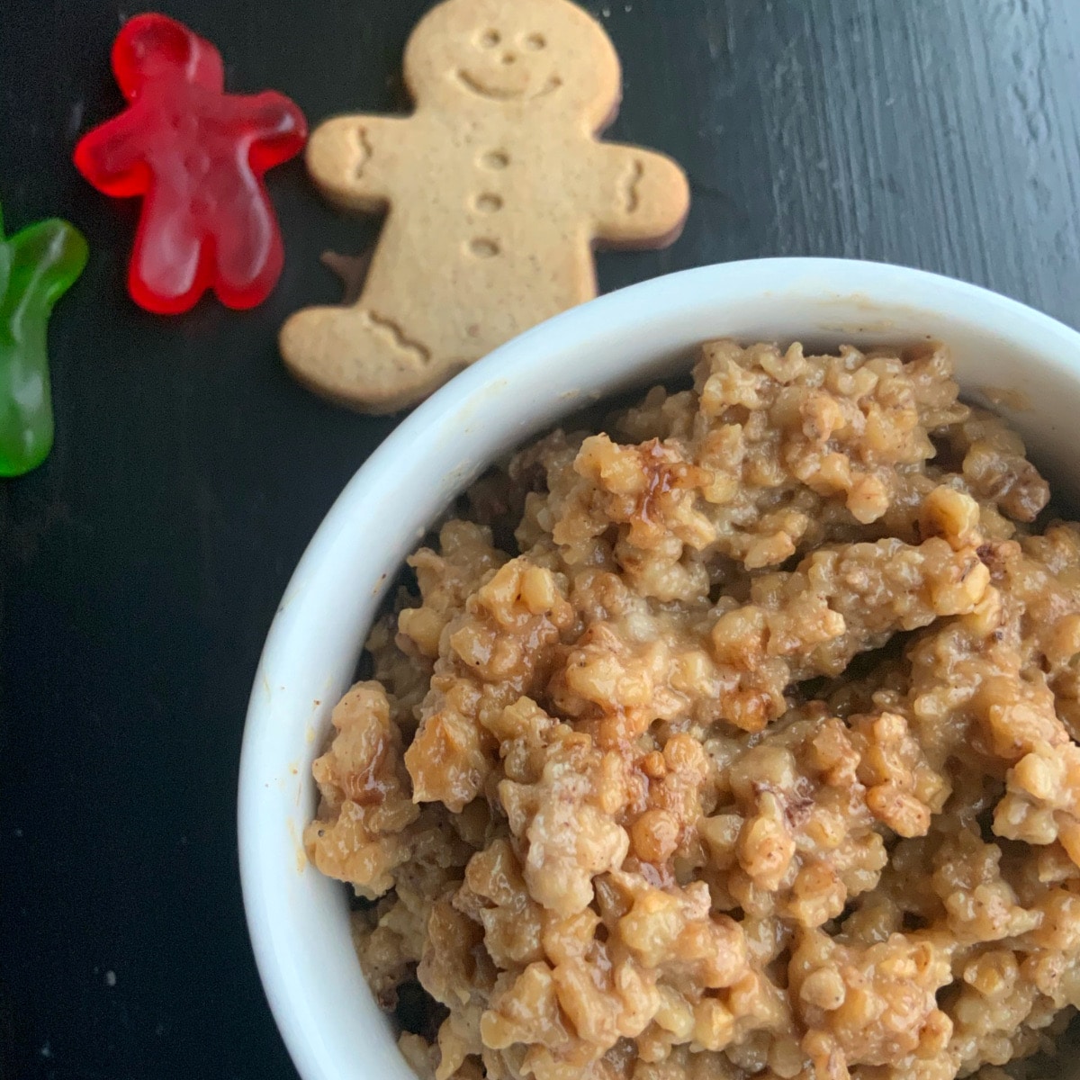 Slow Cooker Gingerbread Oatmeal - Coffee Cups and Crayons