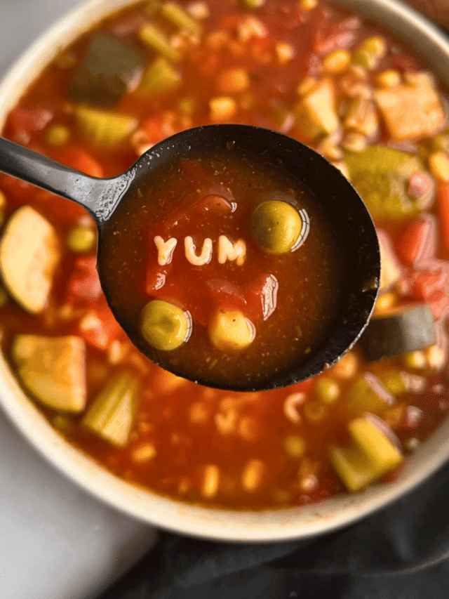 Slow Cooker Vegetable Alphabet Soup