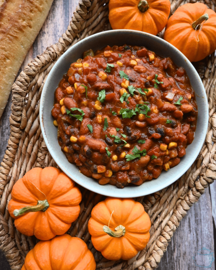 Slow Cooker Vegetarian Pumpkin Chili The Lazy Slow Cooker